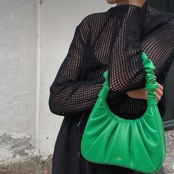 NWT JW PEI Gabbi Ruched Vegan Shoulder Bag in Grass Green - Picture 4 of 12